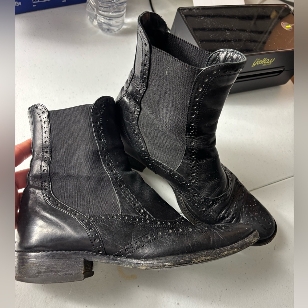 Strafford  womens black leather wingtip bootie boot sz 6.5